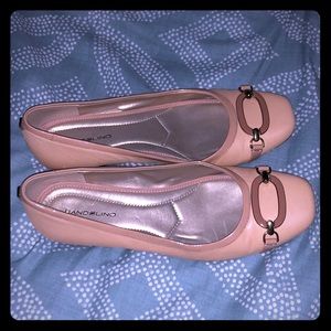 Bandolino beige flats